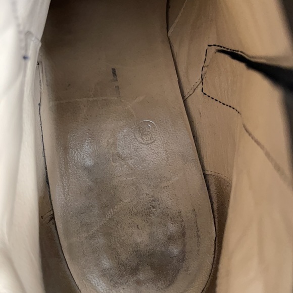 Black Chanel boots size 8 - Picture 9 of 11